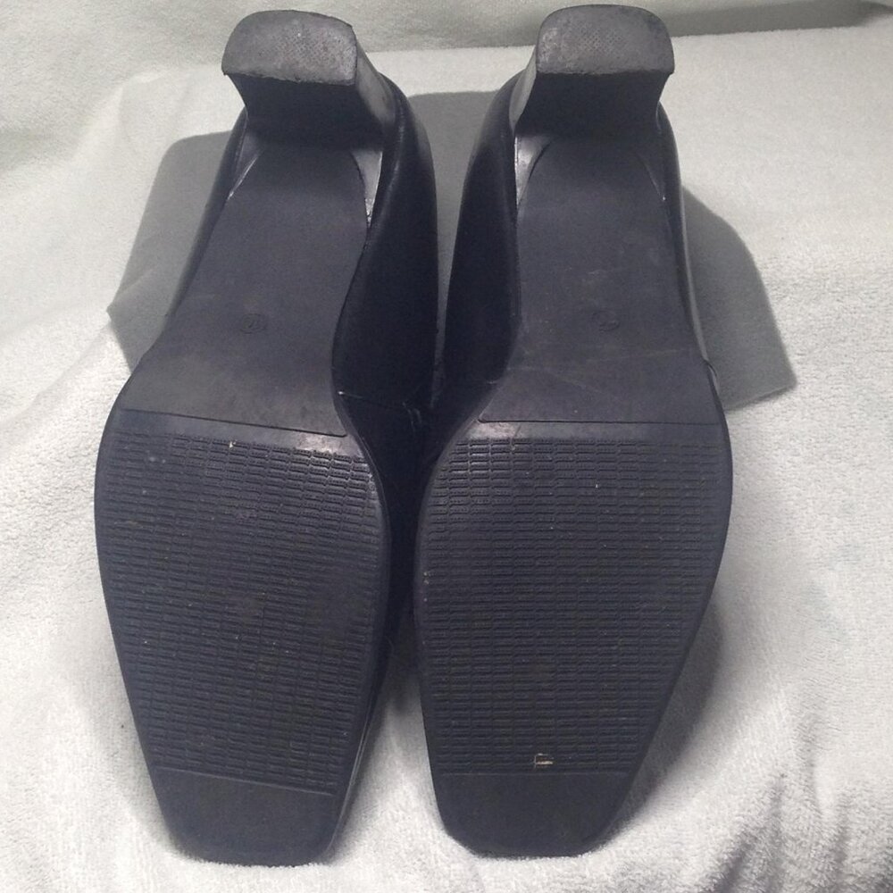 George Shoes - Picture 2 of 2